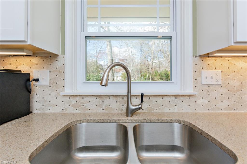 718 Longbow Road Winston-Salem, NC 27104 - Photo 13 of 46 Gallery Image 13