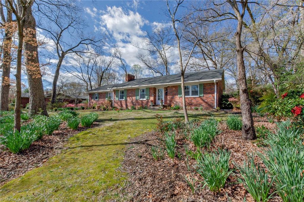 718 Longbow Road Winston-Salem, NC 27104 - Photo 2 of 46 Gallery Image 2