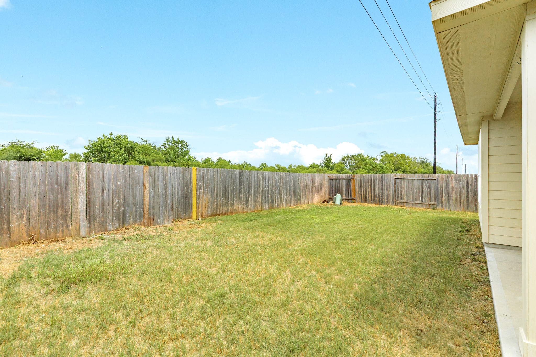1301 Scarlet Mountain Drive Rosharon, TX 77583 - Photo 34 of 43 a view of outdoor space with deck and backyard