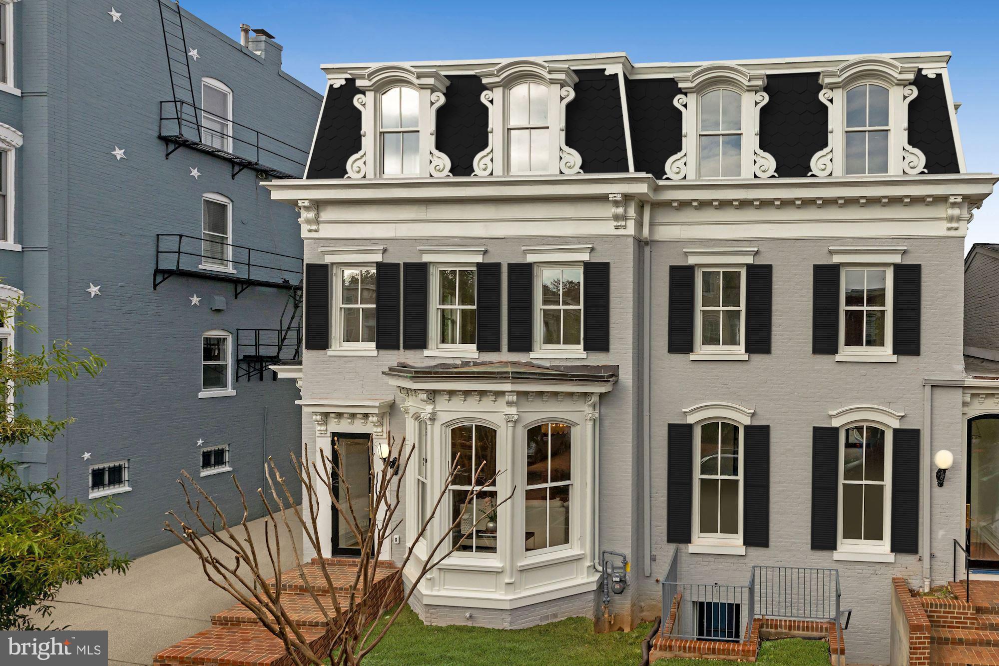 Designed through a lens of sophistication, this ne