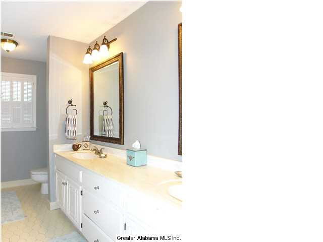 4979 Spring Rock Road Birmingham, AL 35223 - Photo 11 of 31