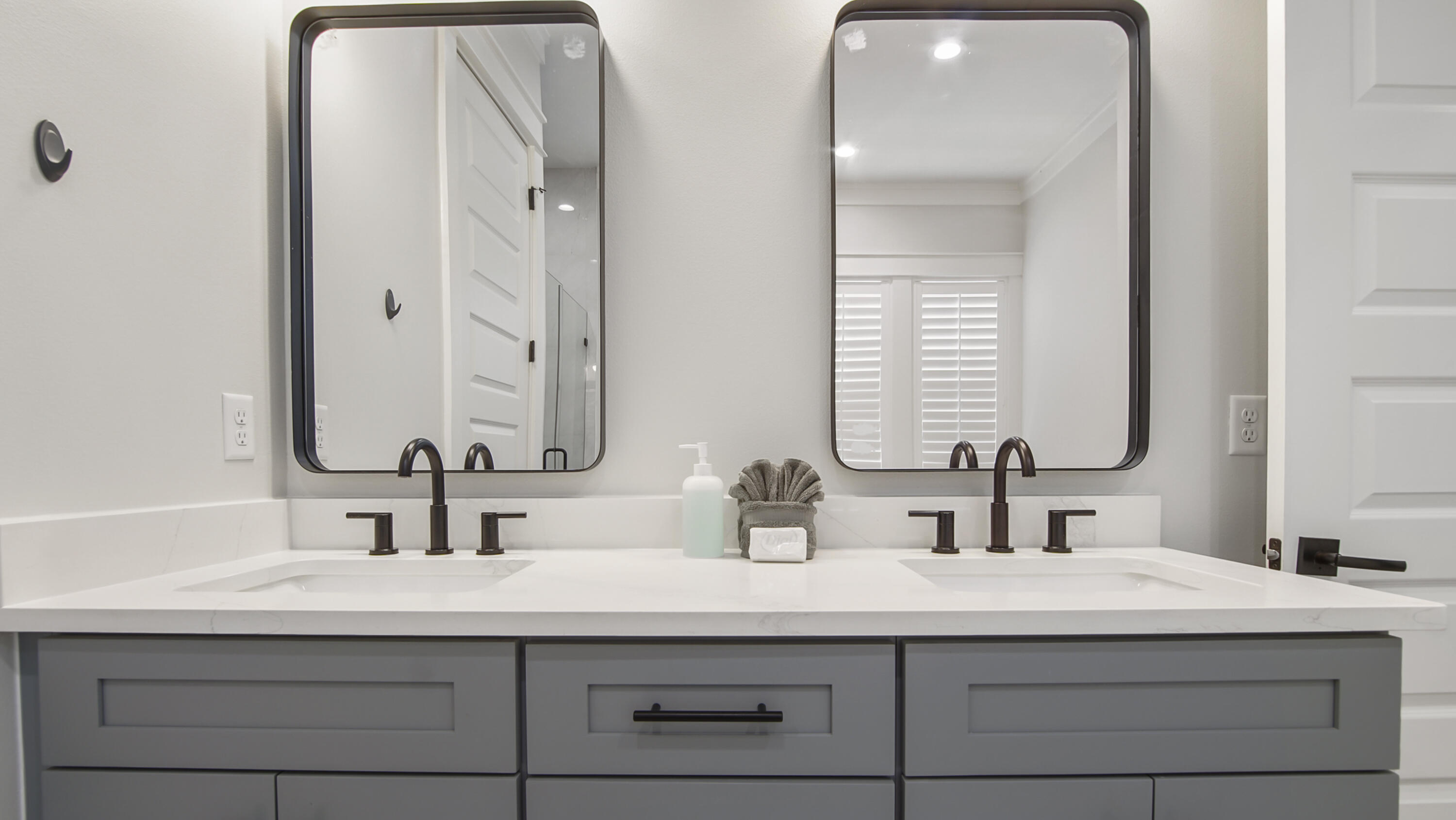 51 Okeechobee West Santa Rosa Beach, FL 32459 - Photo 46 of 78 a bathroom with double sink and a mirror
