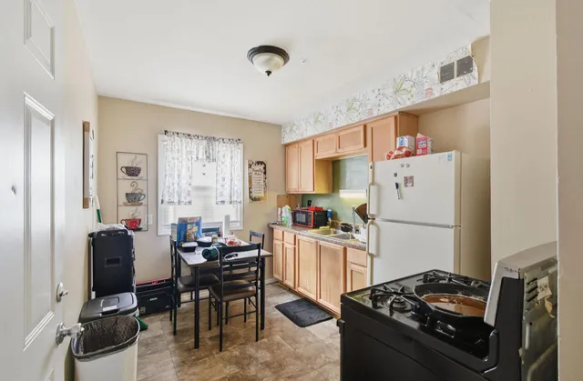 $189,000 | 5649 North 61st Street, Unit 5651, Milwaukee, WI 53218