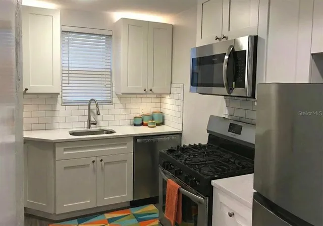 $1,535 | 3734 Burlington Avenue North, Unit 1, St. Petersburg, FL 33713