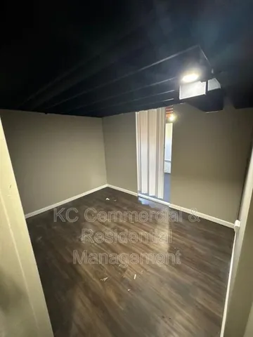 $1,600 | 218 Southwest 19 Street, Oak Grove, MO 64075