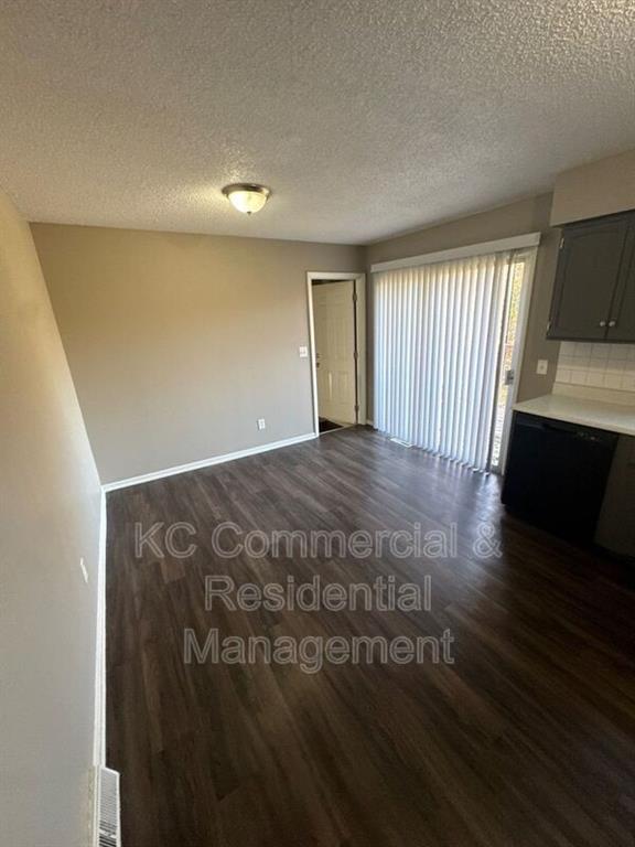 218 Southwest 19 Street Oak Grove, MO 64075 - Photo 5 of 12