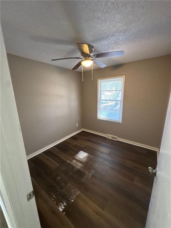 218 Southwest 19 Street Oak Grove, MO 64075 - Photo 7 of 10