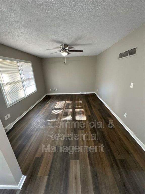 218 Southwest 19 Street Oak Grove, MO 64075 - Photo 7 of 12