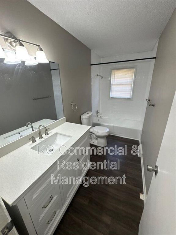 218 Southwest 19 Street Oak Grove, MO 64075 - Photo 9 of 12