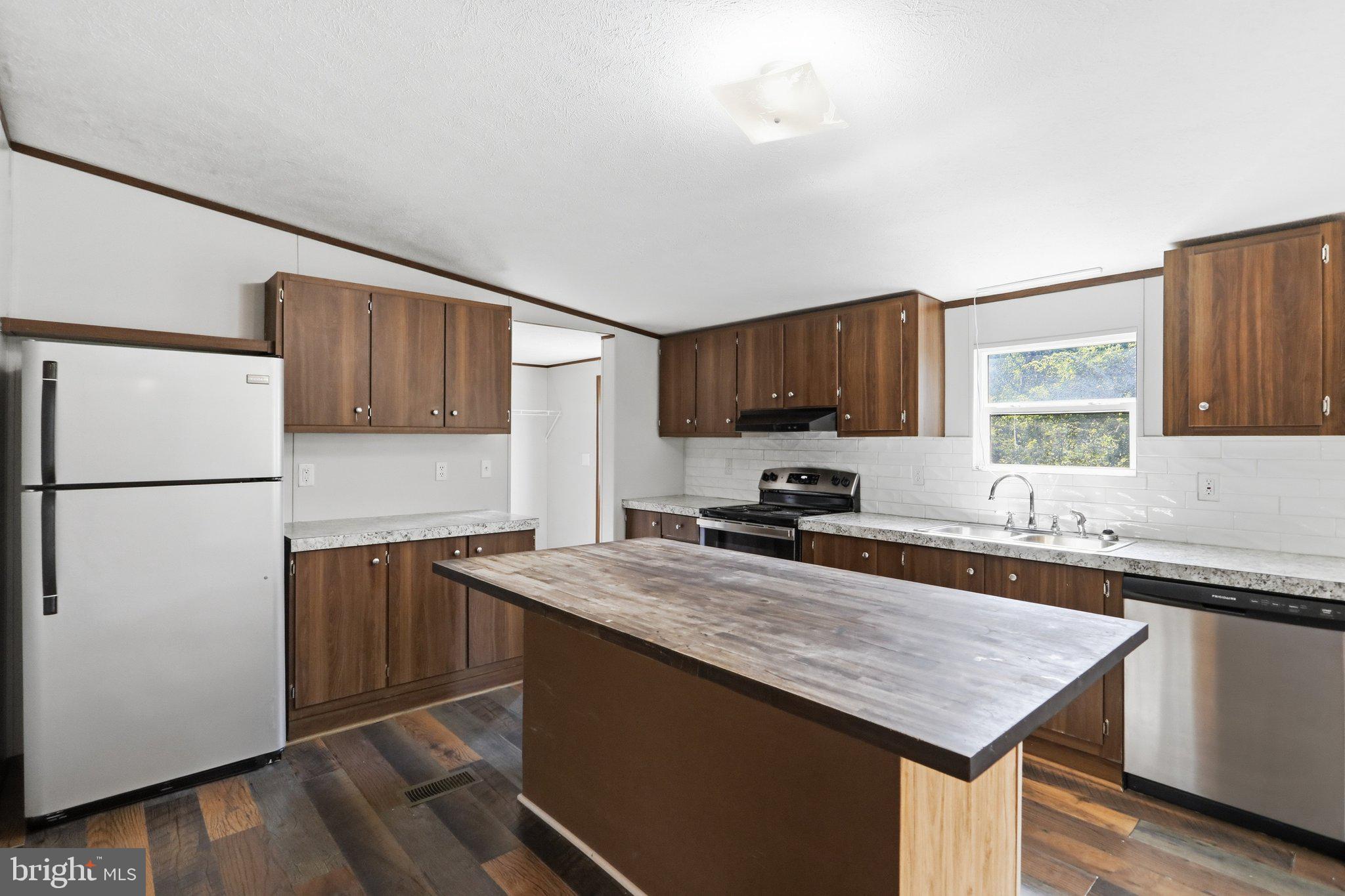 1355 Sandy Hollow Road Bloomery, WV 26817 - Photo 3 of 43
