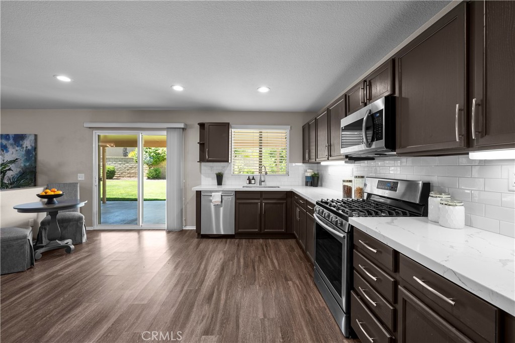 28244 Springvale Lane Castaic, CA 91384 - Photo 13 of 42