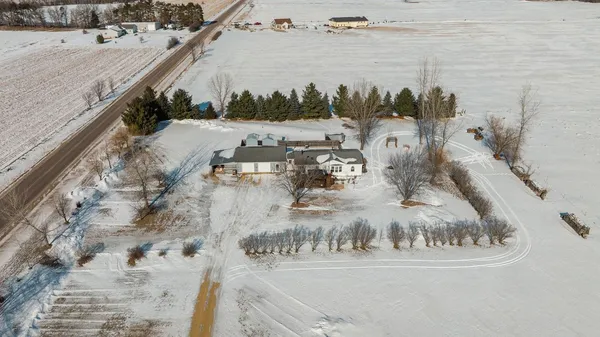 $325,000 | W388 Albany K, Mondovi, WI 54755