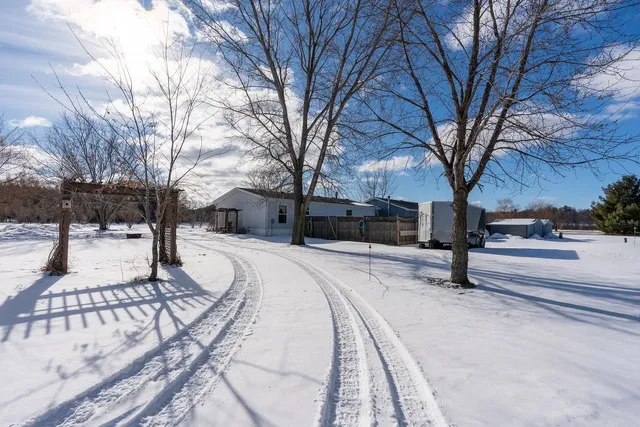 $325,000 | W388 Albany K, Mondovi, WI 54755