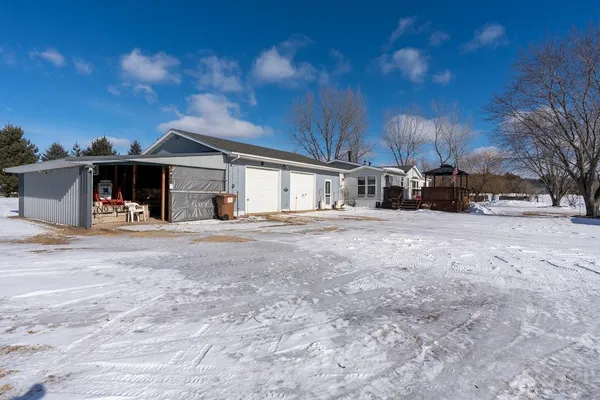 $325,000 | W388 Albany K, Mondovi, WI 54755