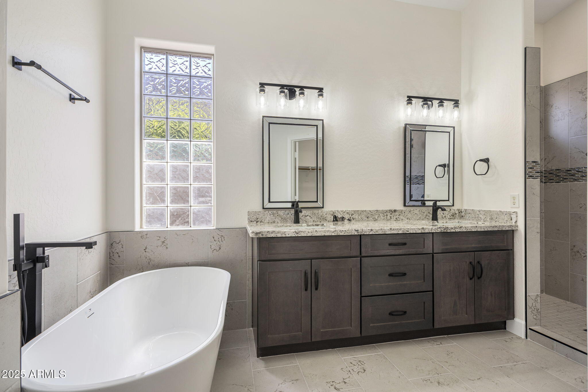 6602 West Rowel Road Phoenix, AZ 85083 - Photo 12 of 21 Primary Bath 1