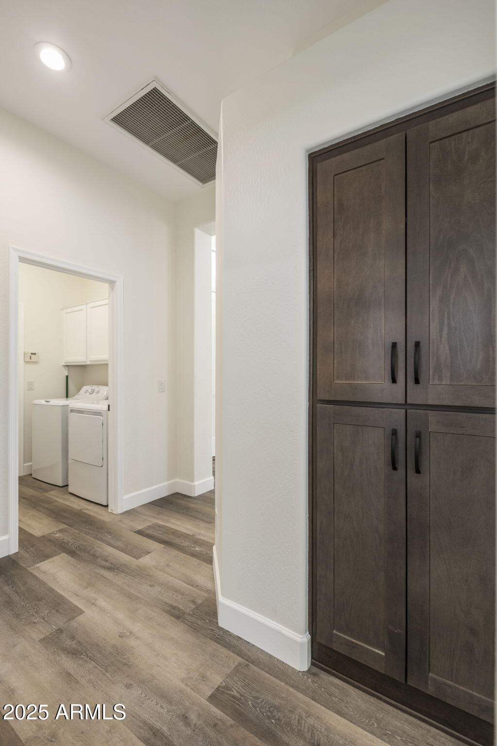 6602 West Rowel Road Phoenix, AZ 85083 - Photo 15 of 21 Gues Hallway