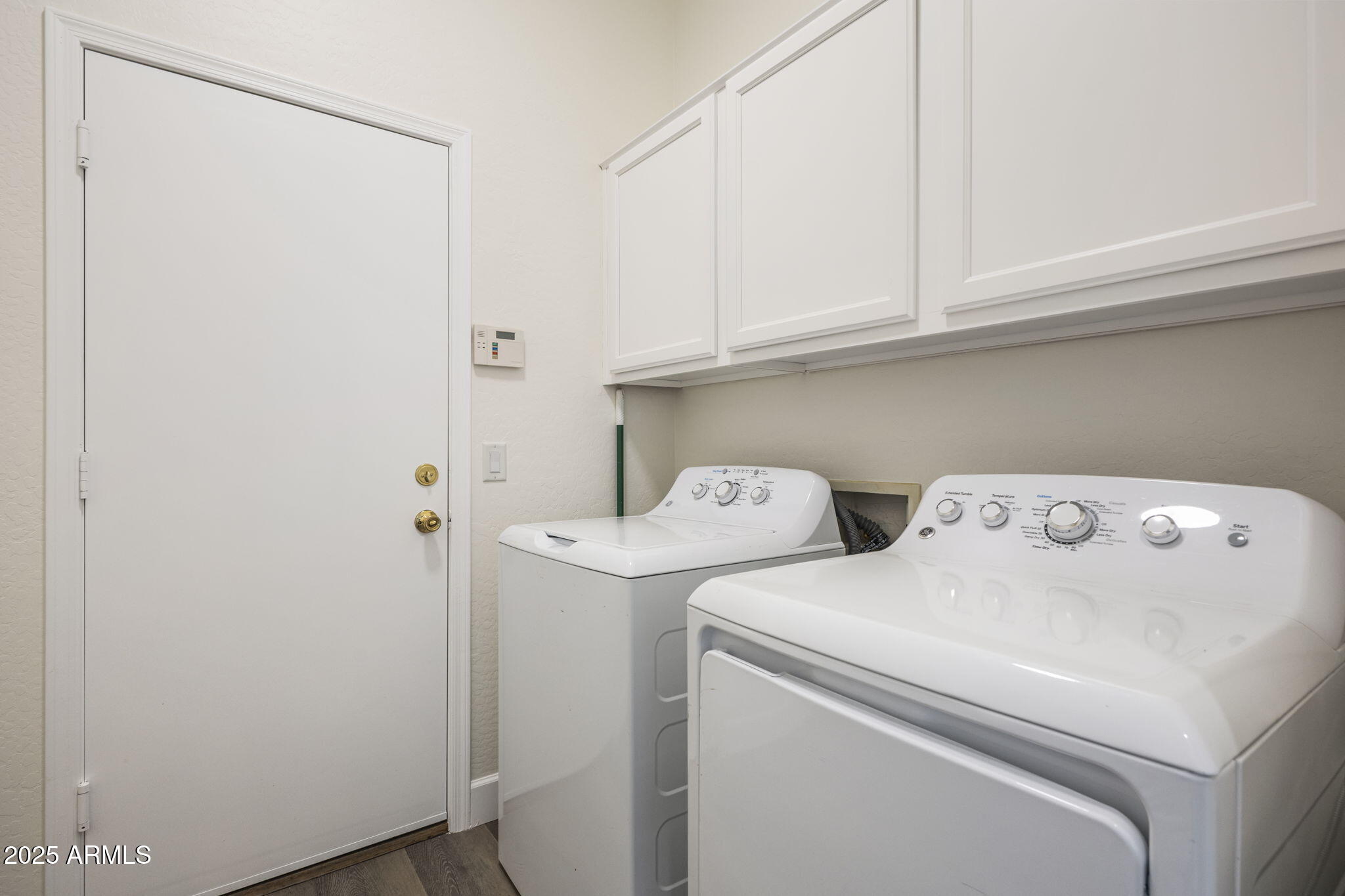 6602 West Rowel Road Phoenix, AZ 85083 - Photo 17 of 21 Laundry Room