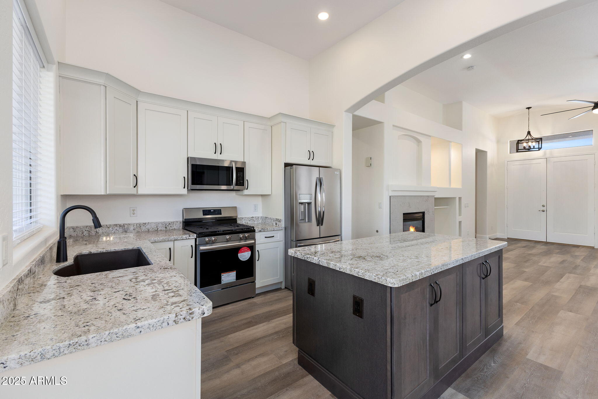 6602 West Rowel Road Phoenix, AZ 85083 - Photo 6 of 21 Kitchen