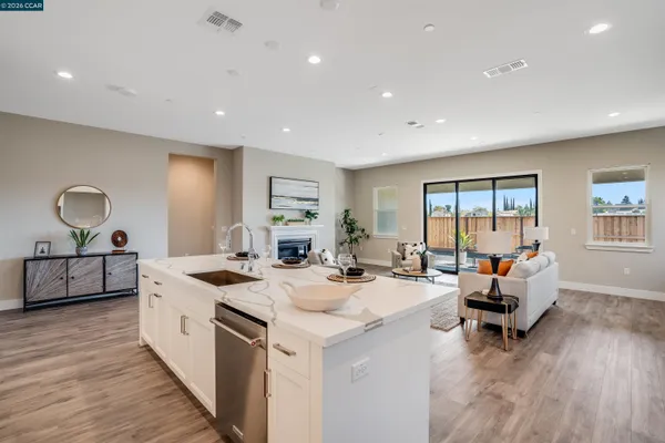 $919,000 | 3086 Phoenix Avenue, Tracy, CA 95377