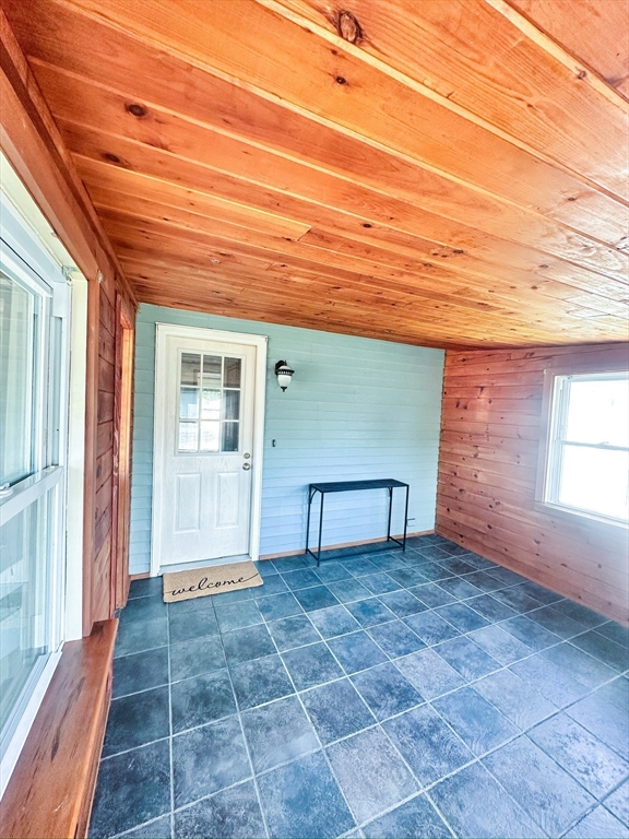 59 Castle Road Attleboro, MA 02703 - Photo 22 of 30 Gallery Image 22