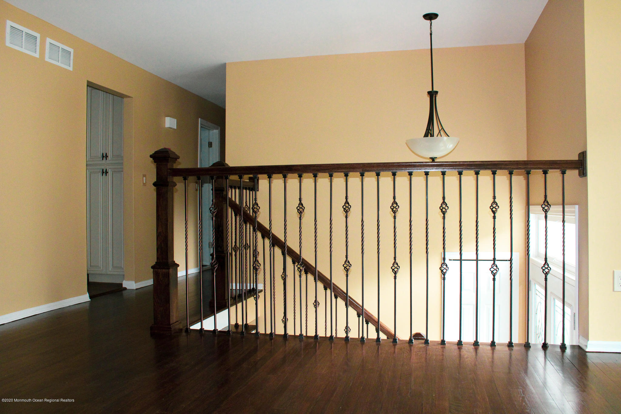 17 Carriage Road North Hazlet, NJ 07730 - Photo 6 of 18 17 HALLWAY