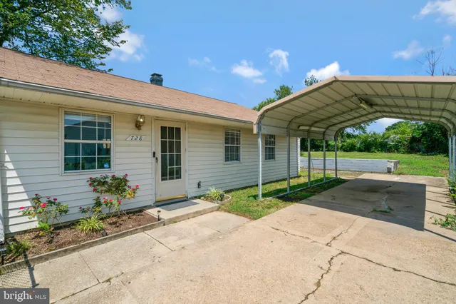 $2,900 | 728 Carson Avenue, Oxon Hill, MD 20745