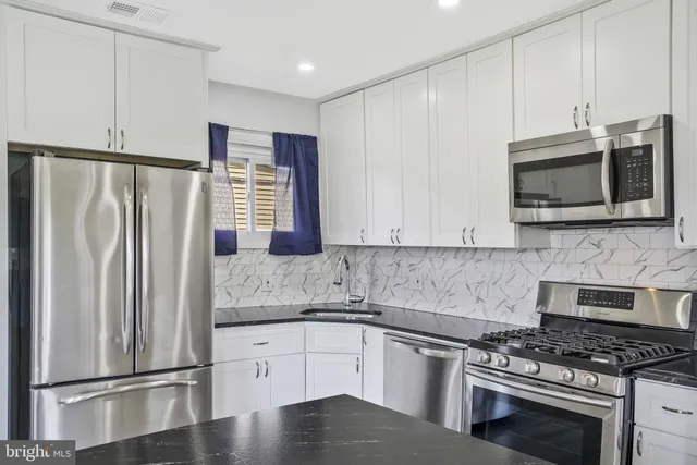 $2,900 | 728 Carson Avenue, Oxon Hill, MD 20745