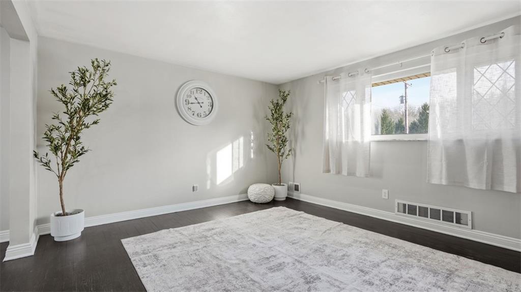 453 Amherst Avenue Coraopolis, PA 15108 - Photo 15 of 48