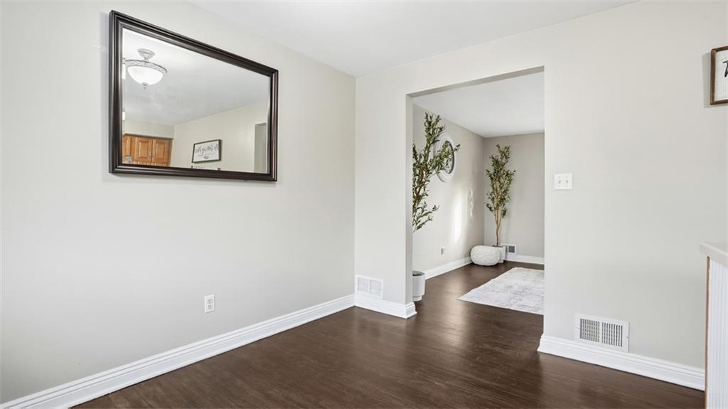 453 Amherst Avenue Coraopolis, PA 15108 - Photo 19 of 48