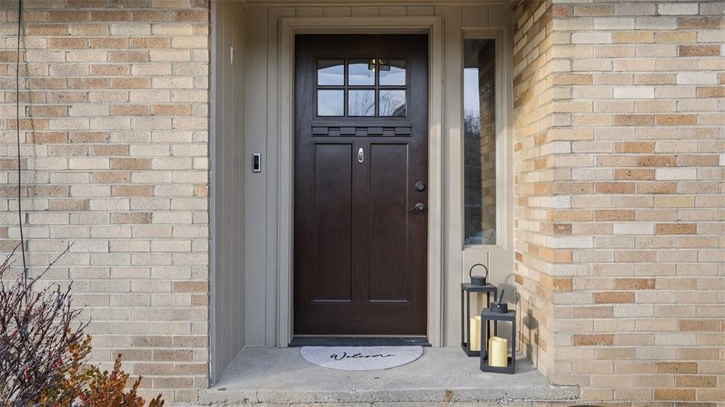 453 Amherst Avenue Coraopolis, PA 15108 - Photo 4 of 48