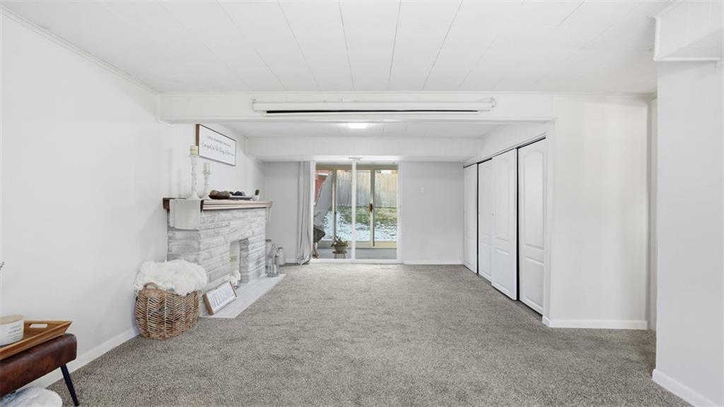 453 Amherst Avenue Coraopolis, PA 15108 - Photo 8 of 48