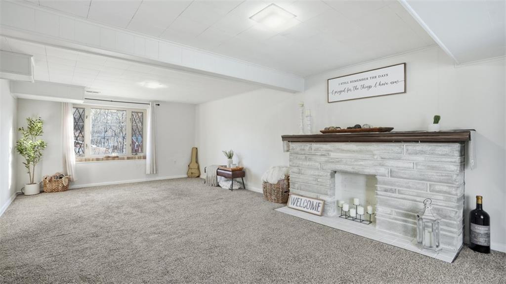 453 Amherst Avenue Coraopolis, PA 15108 - Photo 10 of 48