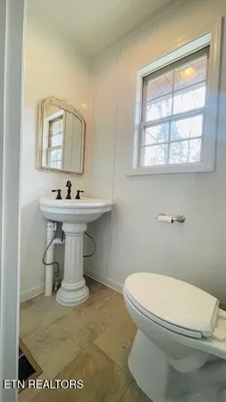 $280,000 | 2190 Baker Highway, Huntsville, TN 37756