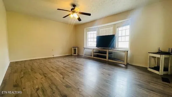 $280,000 | 2190 Baker Highway, Huntsville, TN 37756