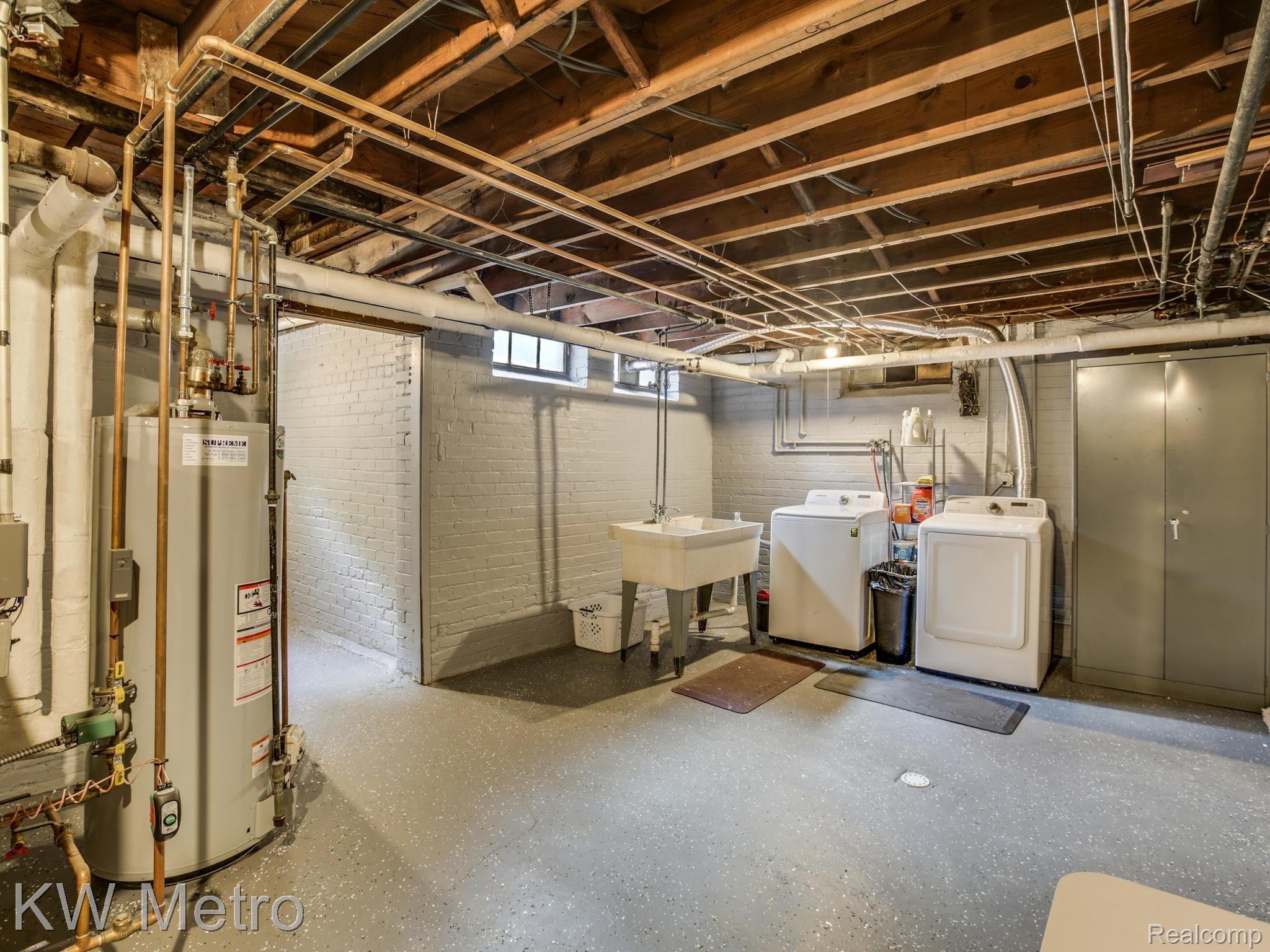 1235 Yorkshire Road Grosse Pointe, MI 48230 - Photo 39 of 51 Basement laundry area