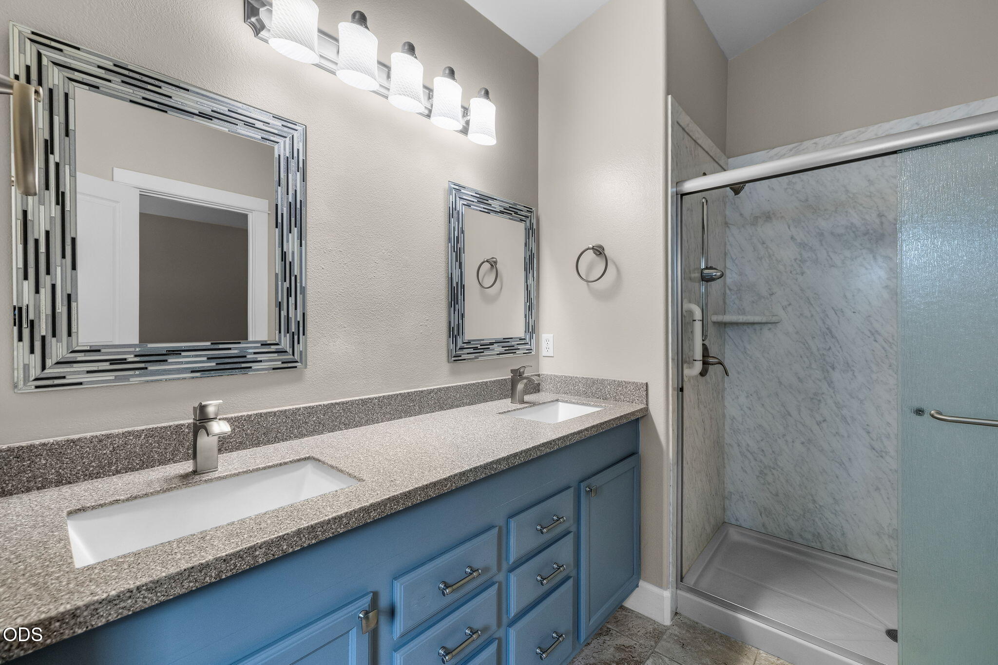 2041 Southwest Obsidian Avenue Redmond, OR 97756 - Photo 30 of 49