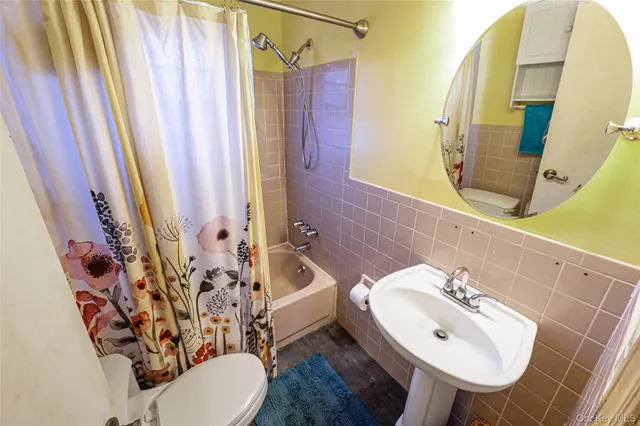 $499,000 | 360 Arcadia Drive, West Islip, NY 11795