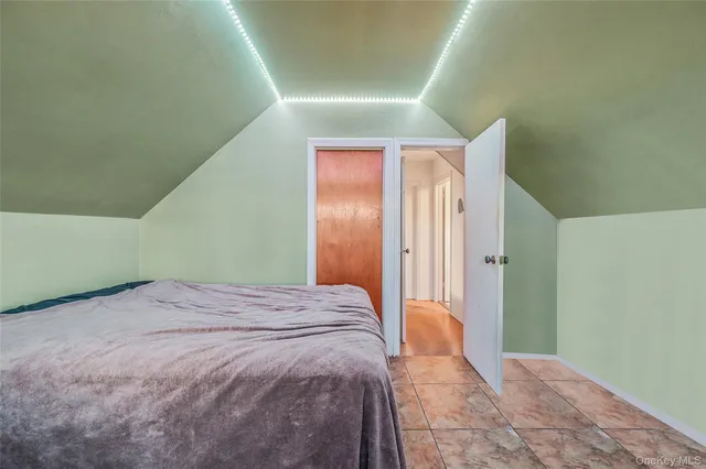 $499,000 | 360 Arcadia Drive, West Islip, NY 11795