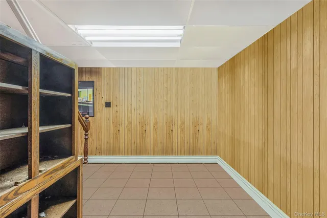 $499,000 | 360 Arcadia Drive, West Islip, NY 11795