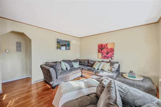 $499,000 | 360 Arcadia Drive, West Islip, NY 11795