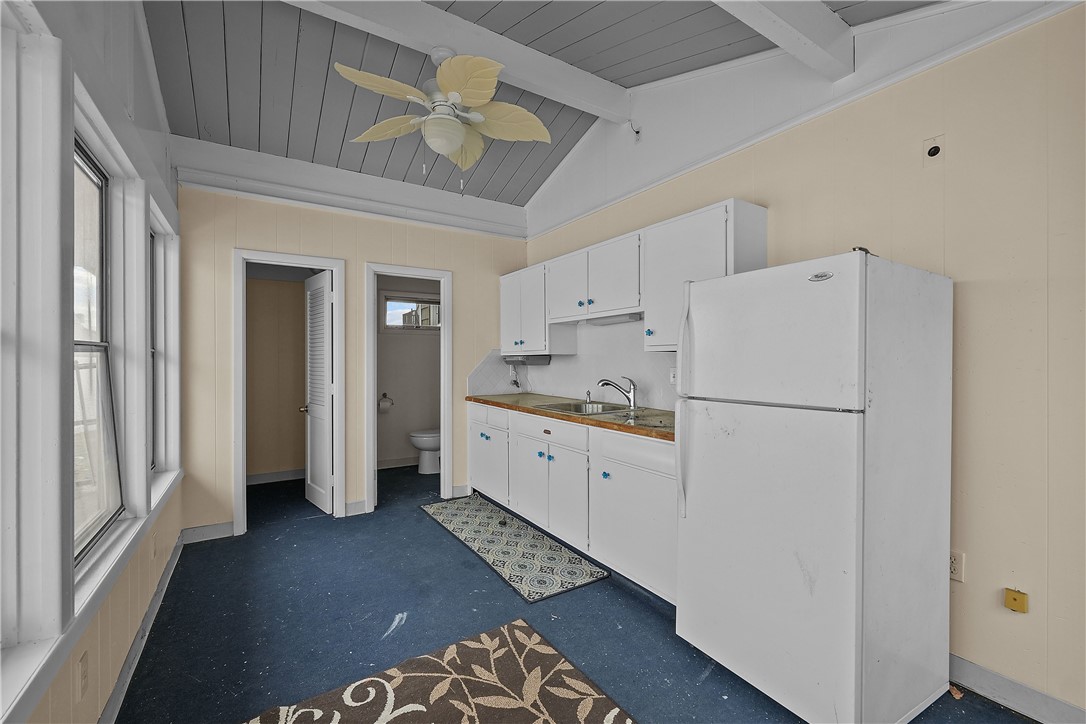 189 Kearney Street Cranston, RI 02920 - Photo 13 of 46