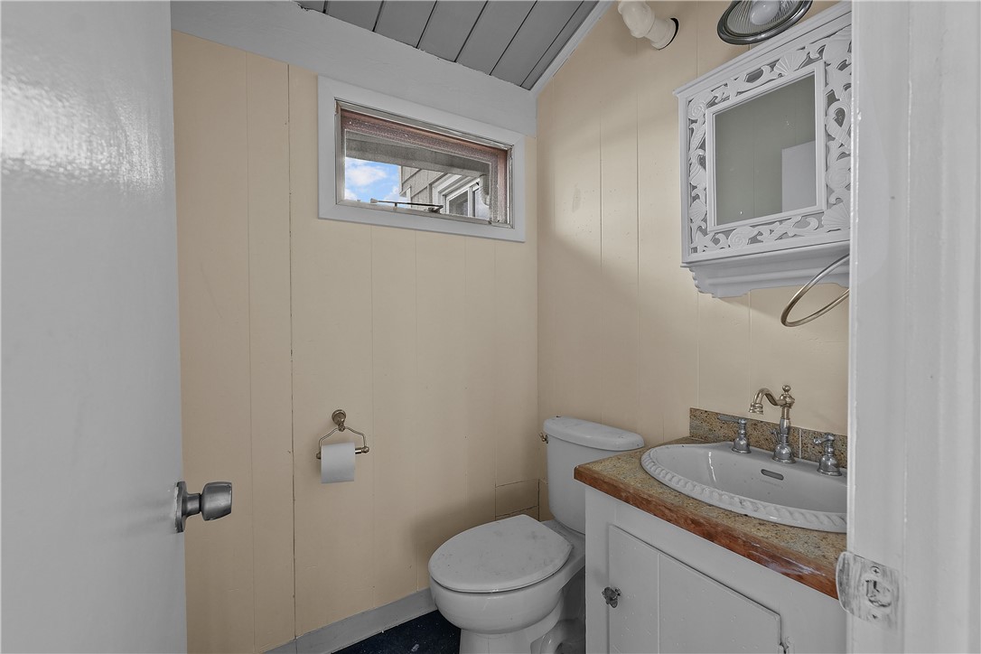 189 Kearney Street Cranston, RI 02920 - Photo 14 of 46