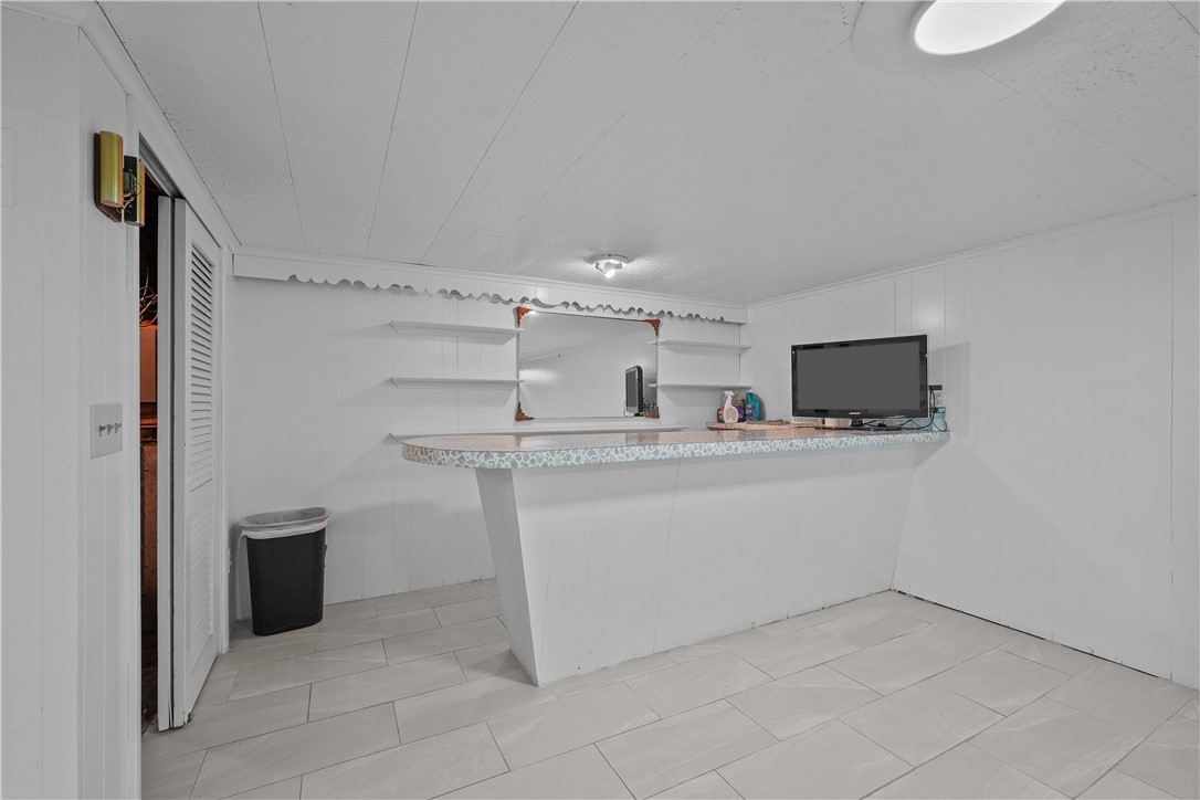 189 Kearney Street Cranston, RI 02920 - Photo 25 of 46
