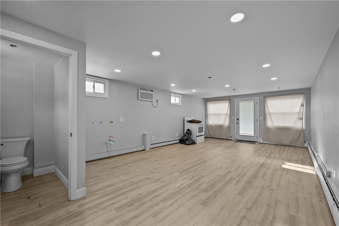 189 Kearney Street Cranston, RI 02920 - Photo 6 of 46
