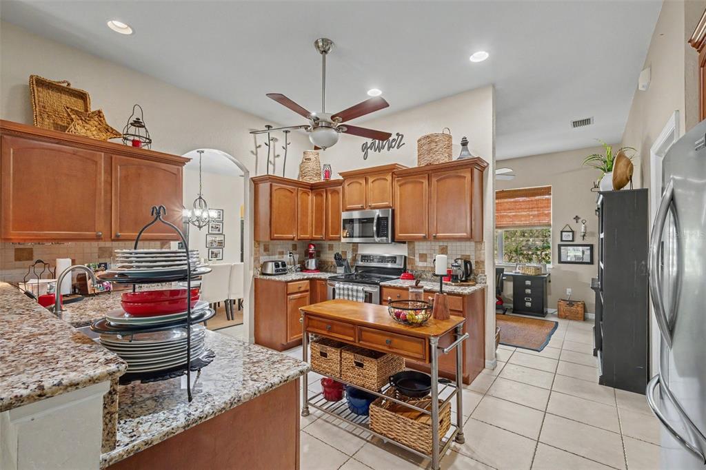 12040 Centralia Road Weeki Wachee, FL 34614 - Photo 17 of 65