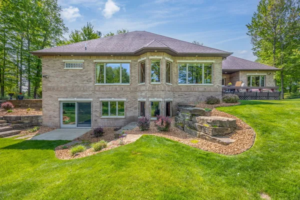 $689,900 | 6511 Dublin Drive, Stanwood, MI 49346