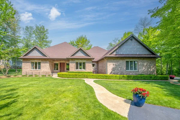 $689,900 | 6511 Dublin Drive, Stanwood, MI 49346