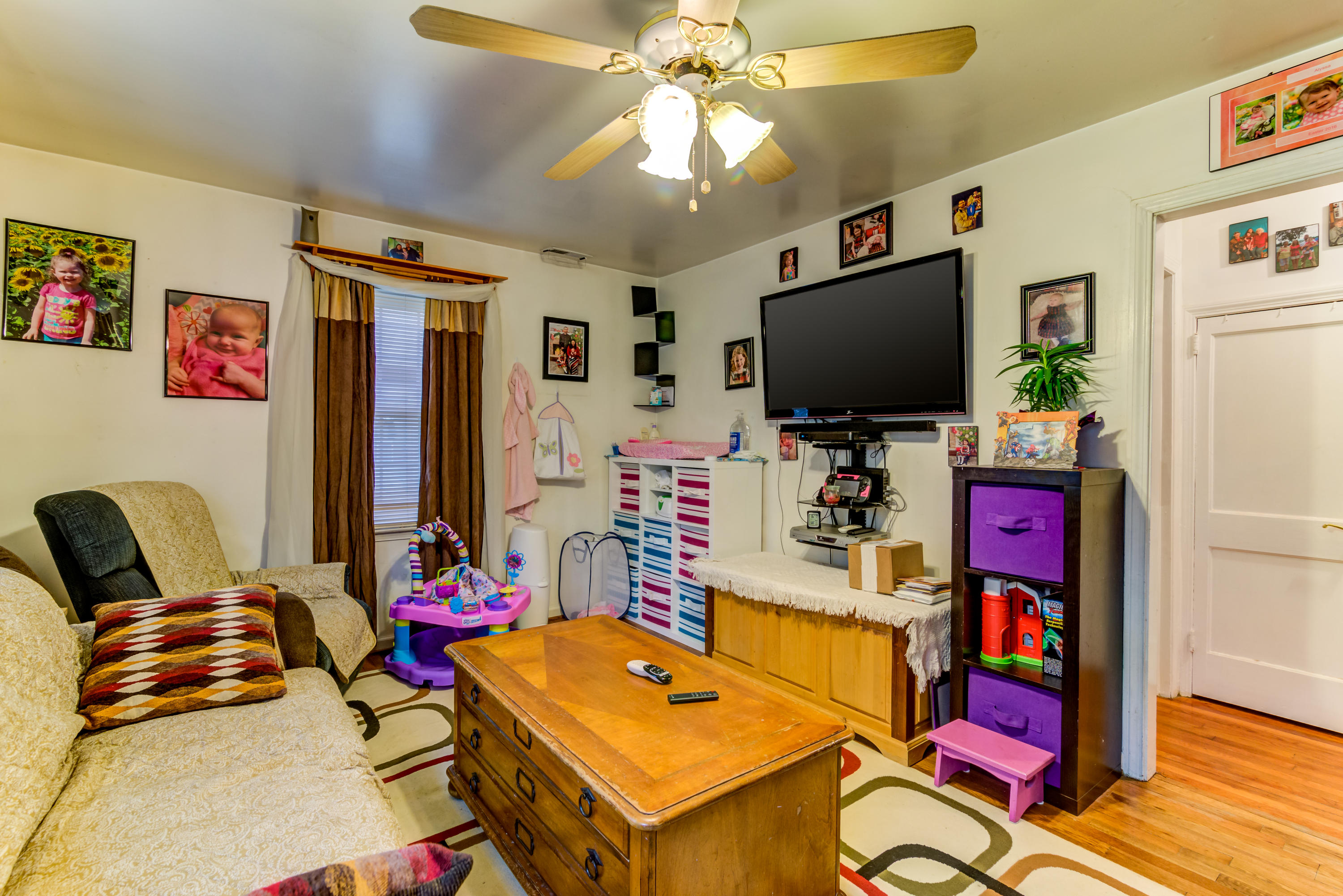 1407 Barnett Road Northwest Roanoke, VA 24017 - Photo 4 of 17 1-1407 Barnett Rd-3-Edit