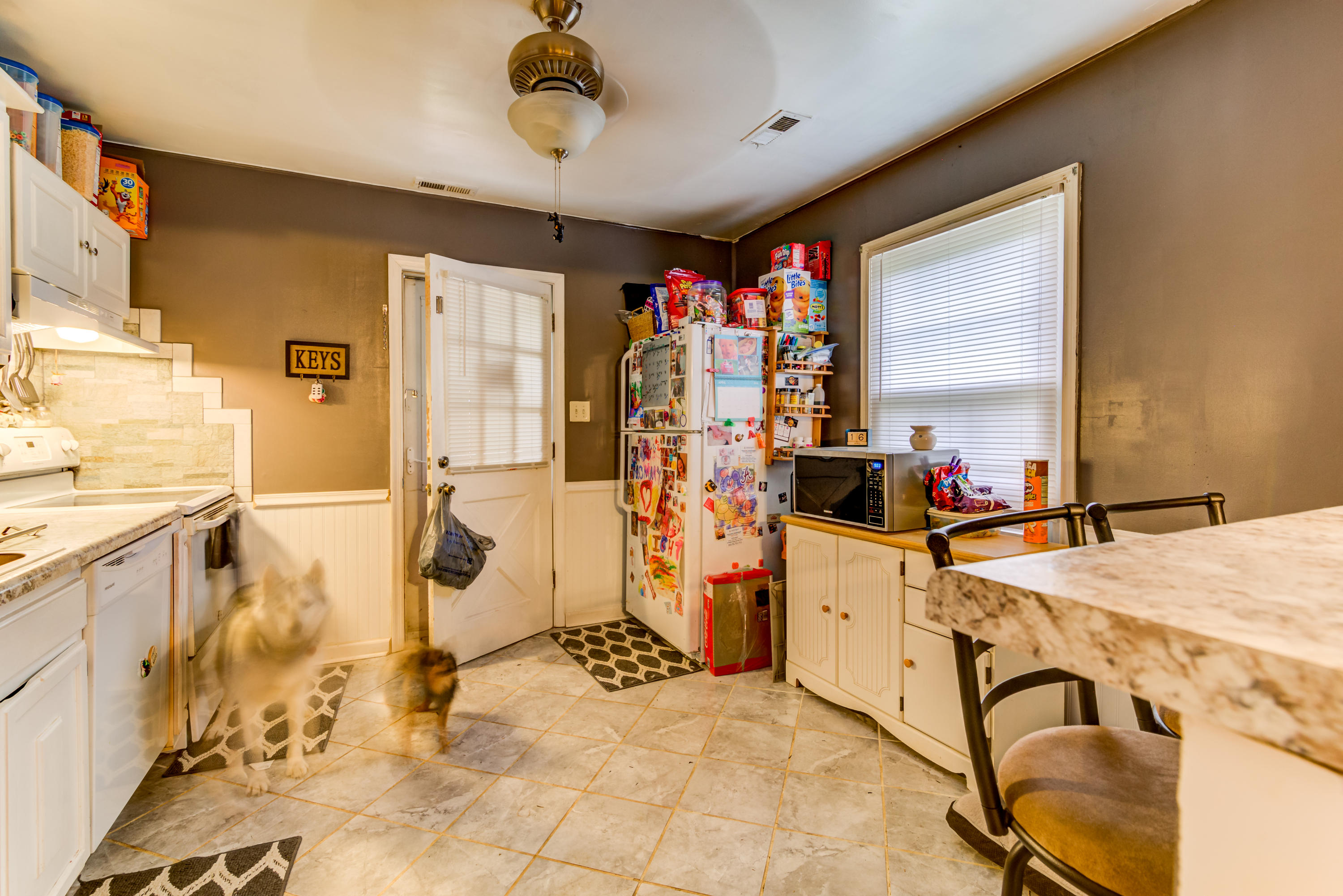 1407 Barnett Road Northwest Roanoke, VA 24017 - Photo 6 of 17 3-1407 Barnett Rd-9
