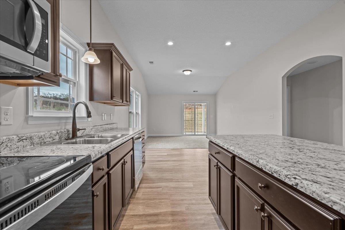 1347 Martin Road Spartanburg, SC 29301 - Photo 8 of 27